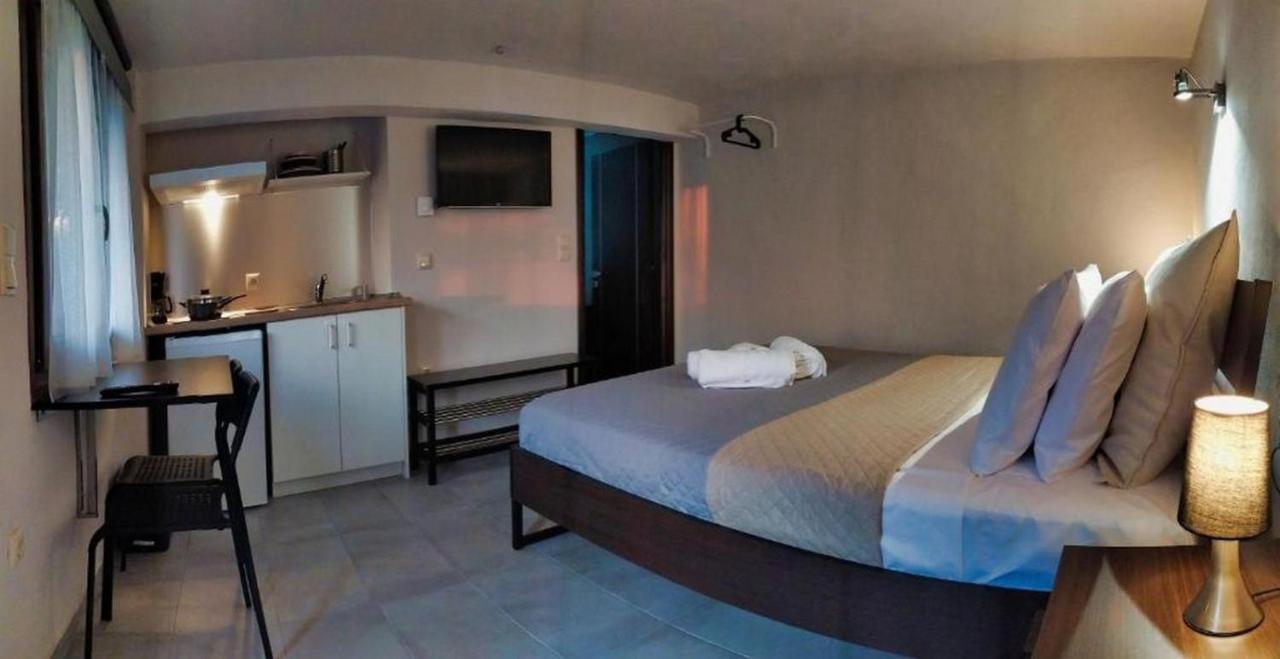 Guesthouse Kastelia كالامباكا المظهر الخارجي الصورة